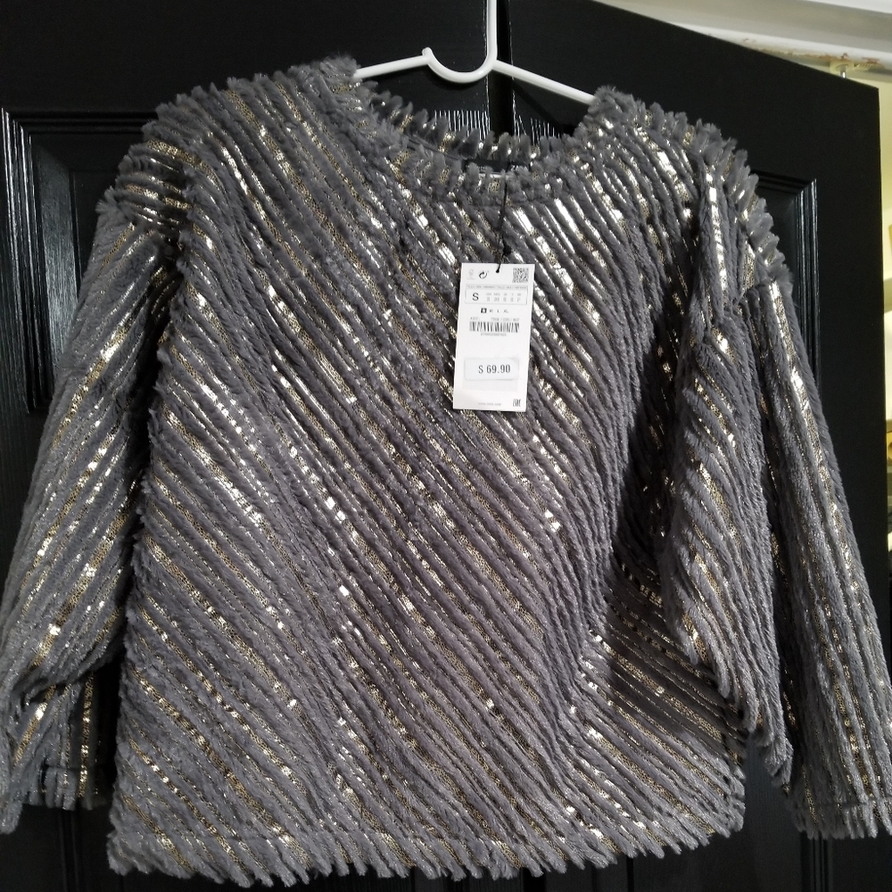 NWT Zara crop style faux fur shirt